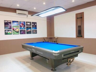 Cách chọn đèn chiếu sáng phù hợp cho bàn bida của bạn